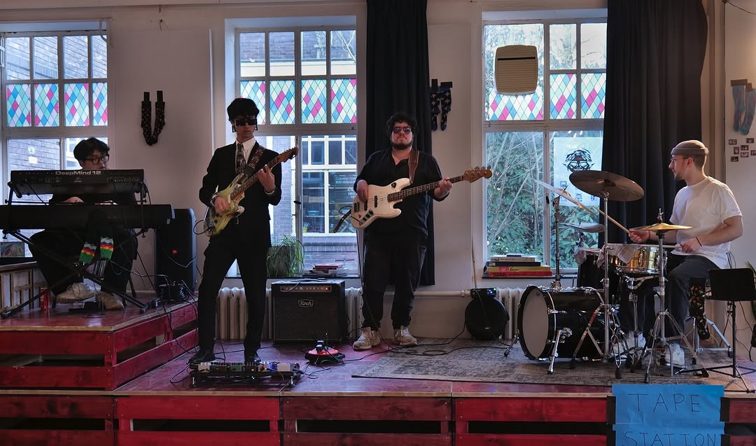 Dance workshop in progress